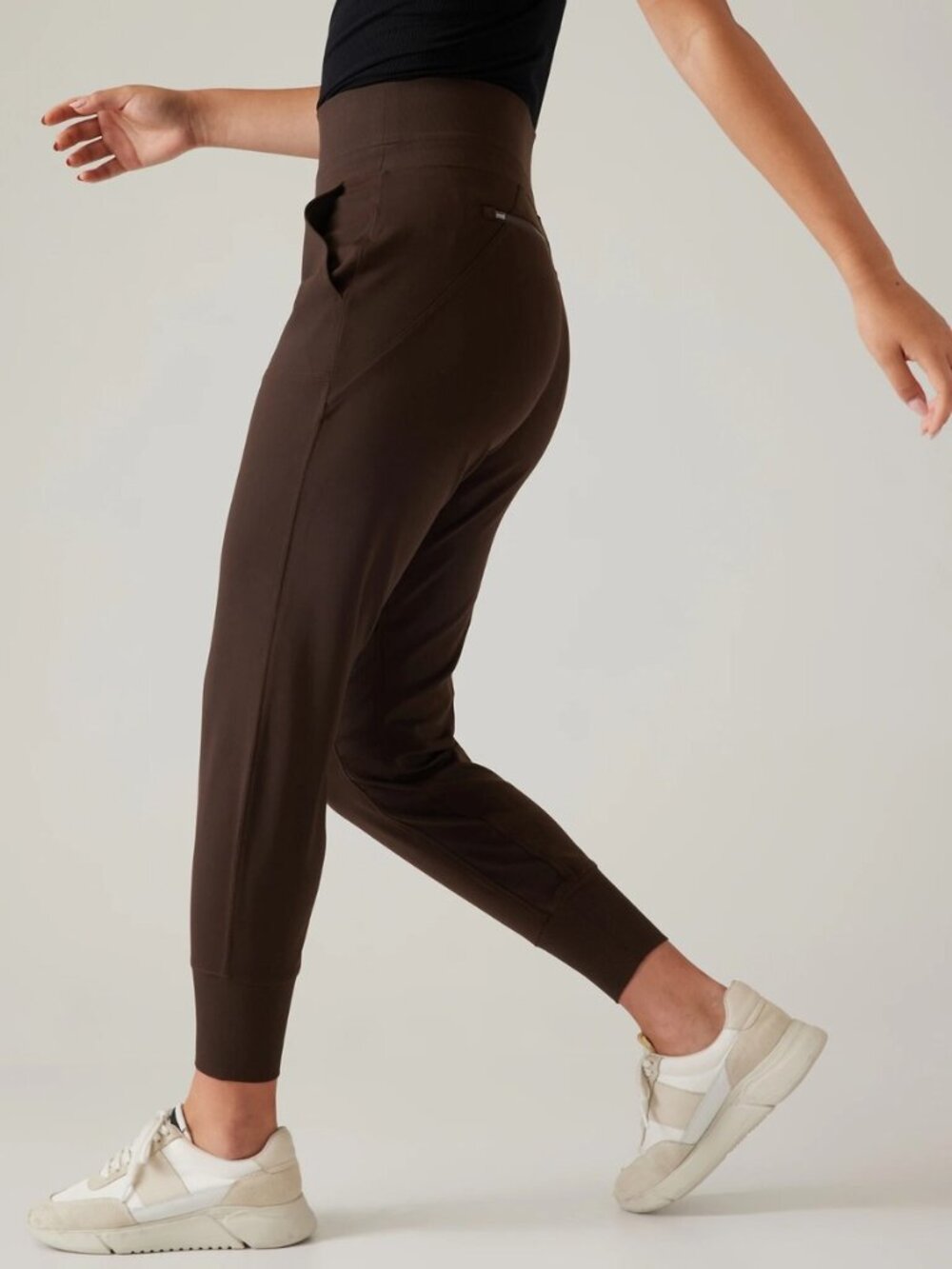 Athleta Venice Jogger - Medium - chocolate brown stretch high waist rib trim